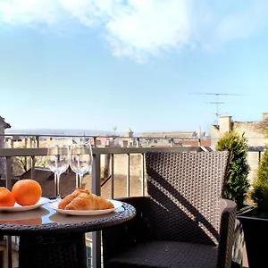 https://broadway-center-rooftop-view-apartment.inbudapesthotels.com